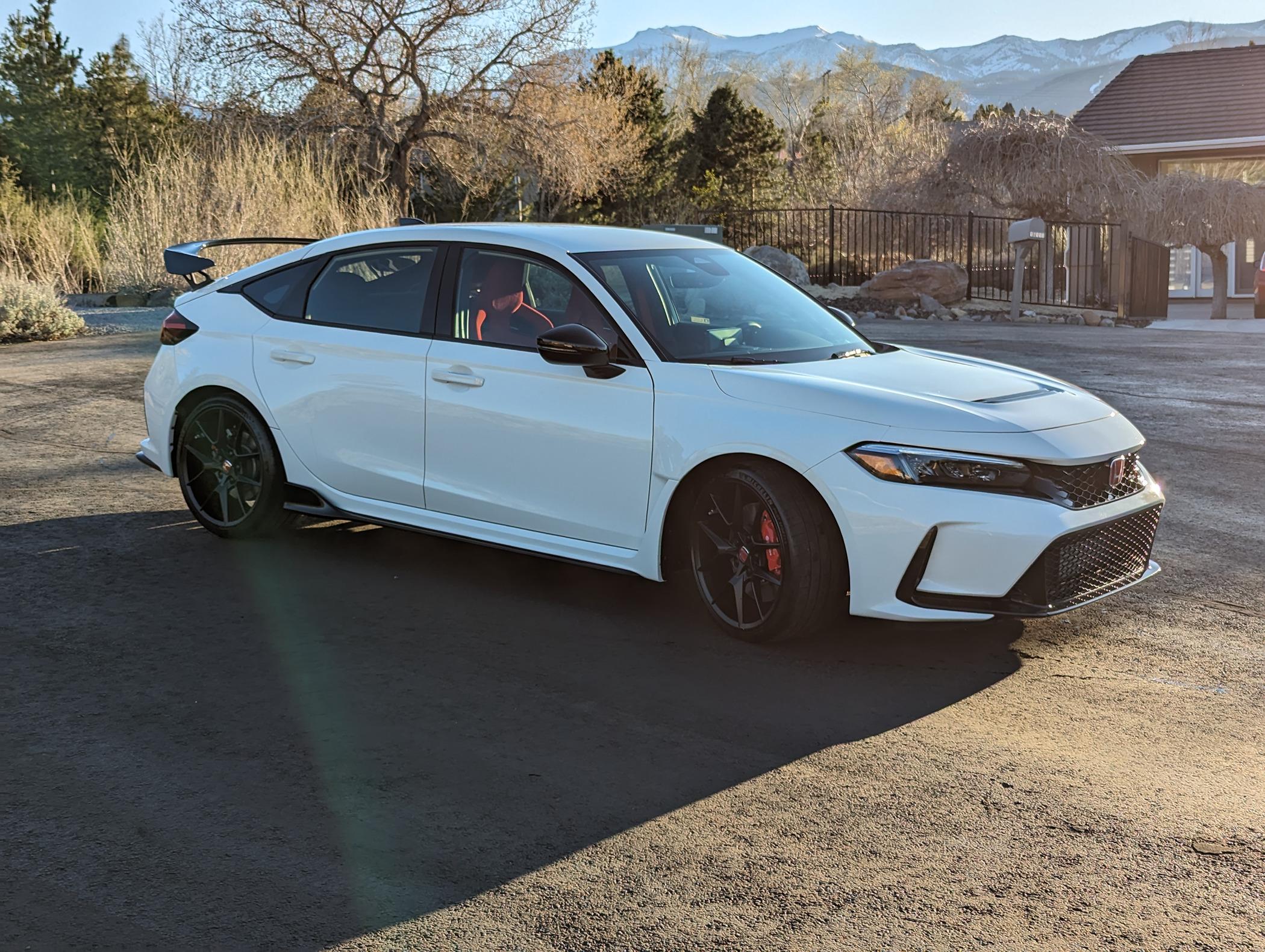 11th Gen Honda Civic 2023 Civic Type R 4900 Miles Championship White Reno, NV/NorCal PXL_20240412_014235209