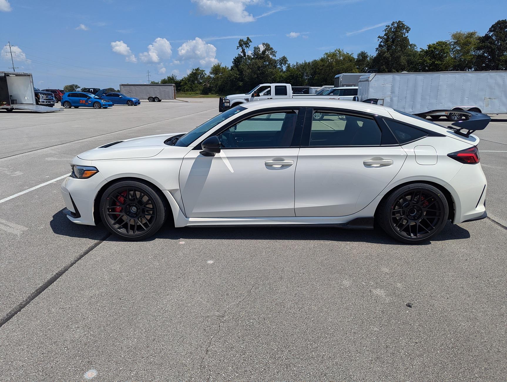 11th Gen Honda Civic ► Official APEX Wheels Showroom Gallery PXL_20240825_172223846