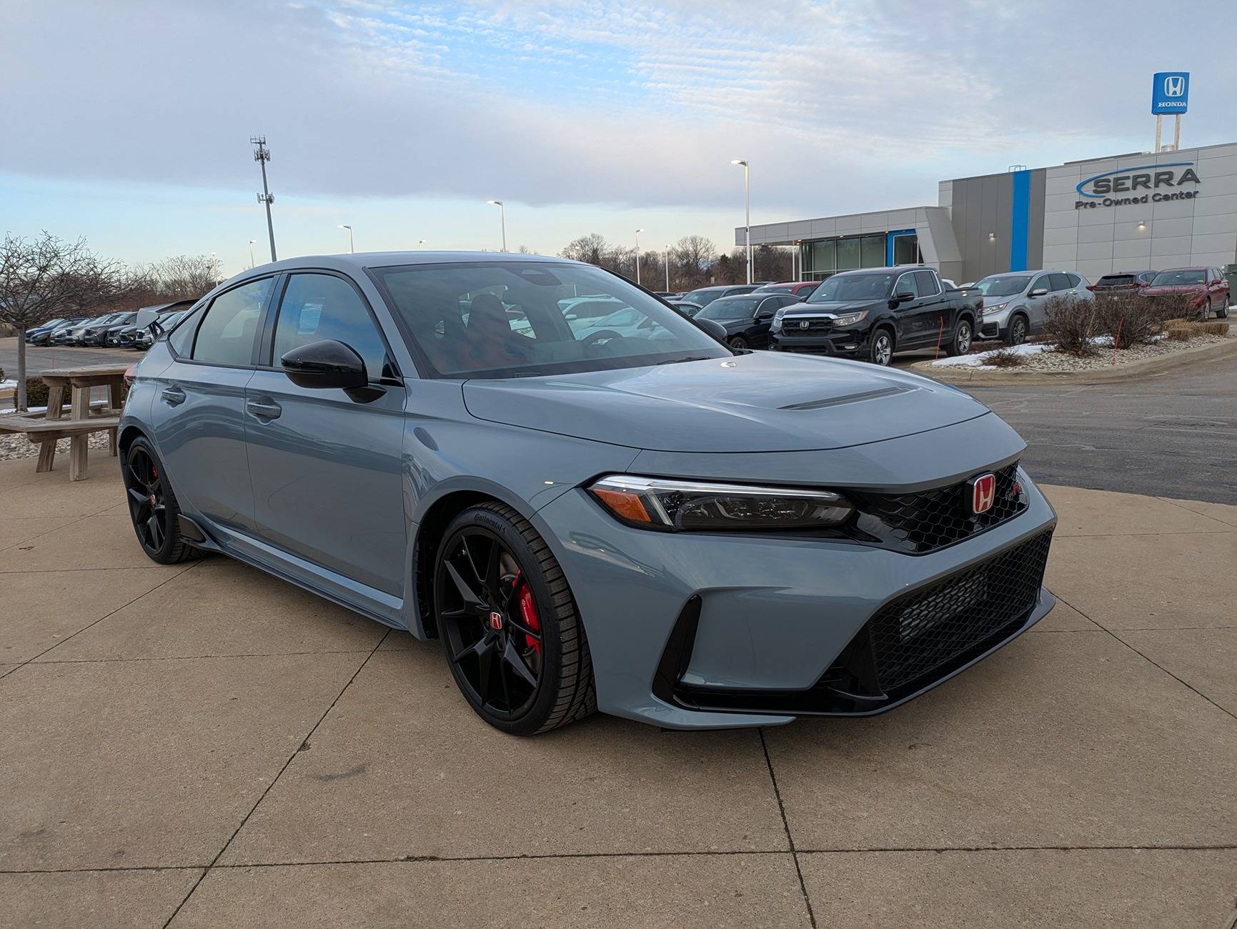 11th Gen Honda Civic Official SONIC GRAY PEARL FL5 Type R Photos Thread PXL_20250211_220720016