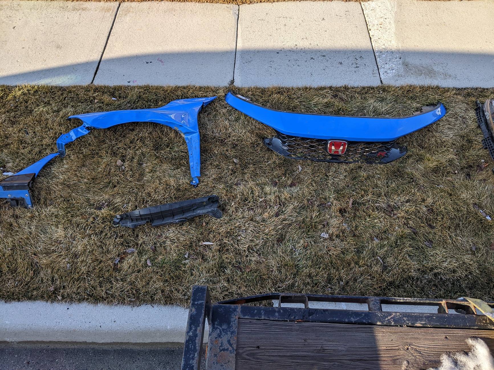 11th Gen Honda Civic Got carried away bidding at a salvage auction PXL_20250221_234113343.MP