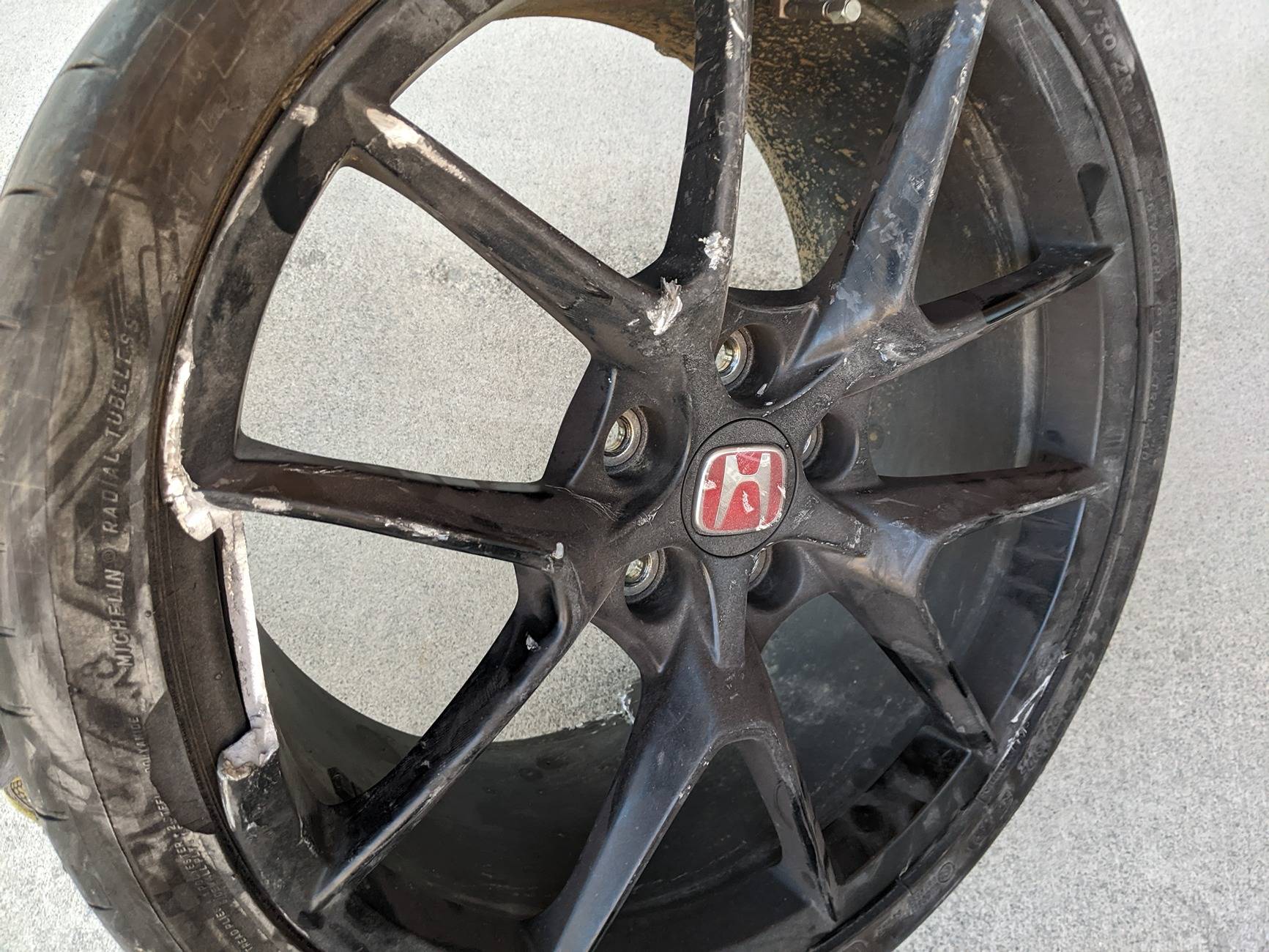 11th Gen Honda Civic Got carried away bidding at a salvage auction PXL_20250222_003723674