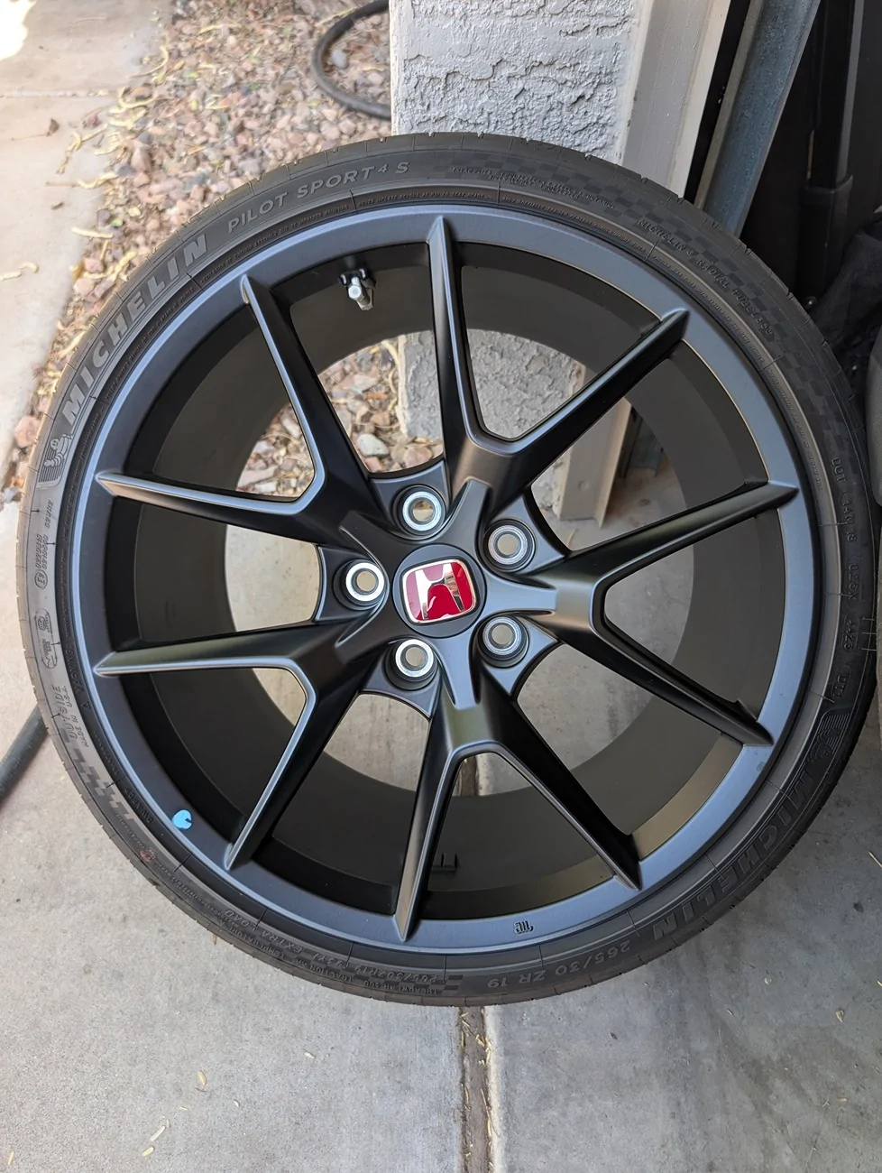 11th Gen Honda Civic SOLD: OE FL5 Wheels and Tires, singles PXL_20250811_222251073