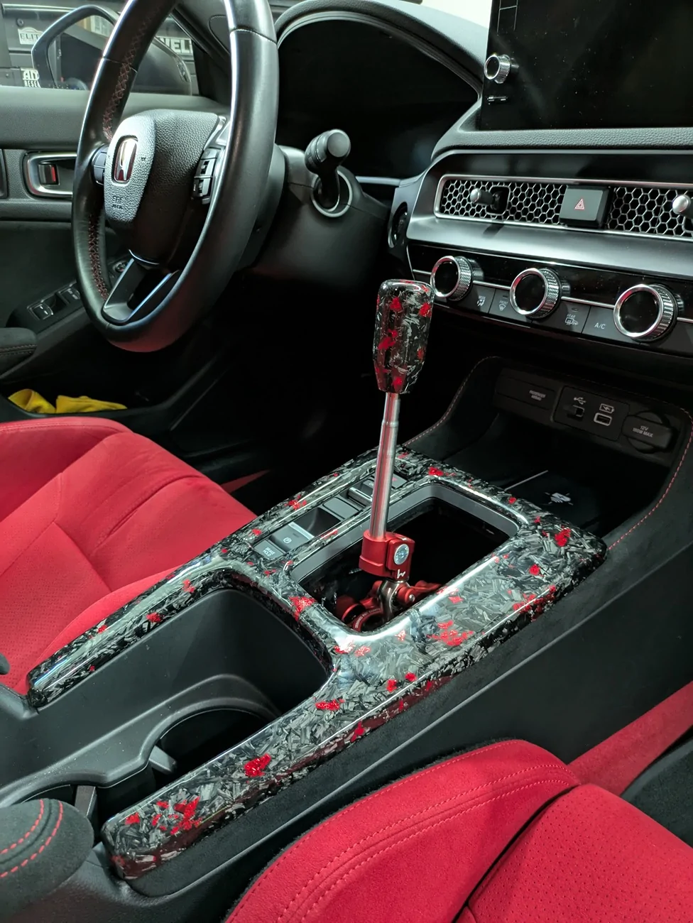 11th Gen Honda Civic Post your customized interior PXL_20250814_215151368