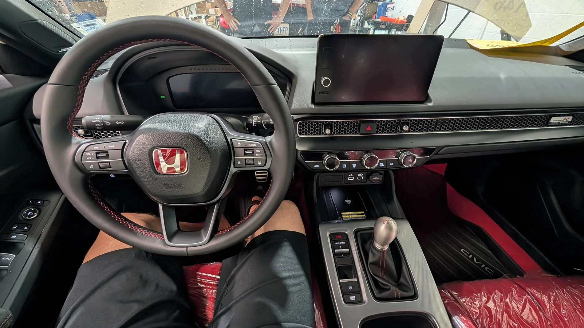 11th Gen Honda Civic Canadian dealer asked what colour Type R I want PXL_20250825_032229970