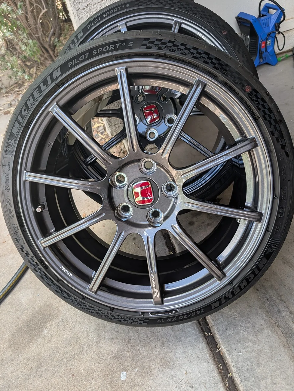 11th Gen Honda Civic OE Forged Wheels and Tires PXL_20250912_192614515