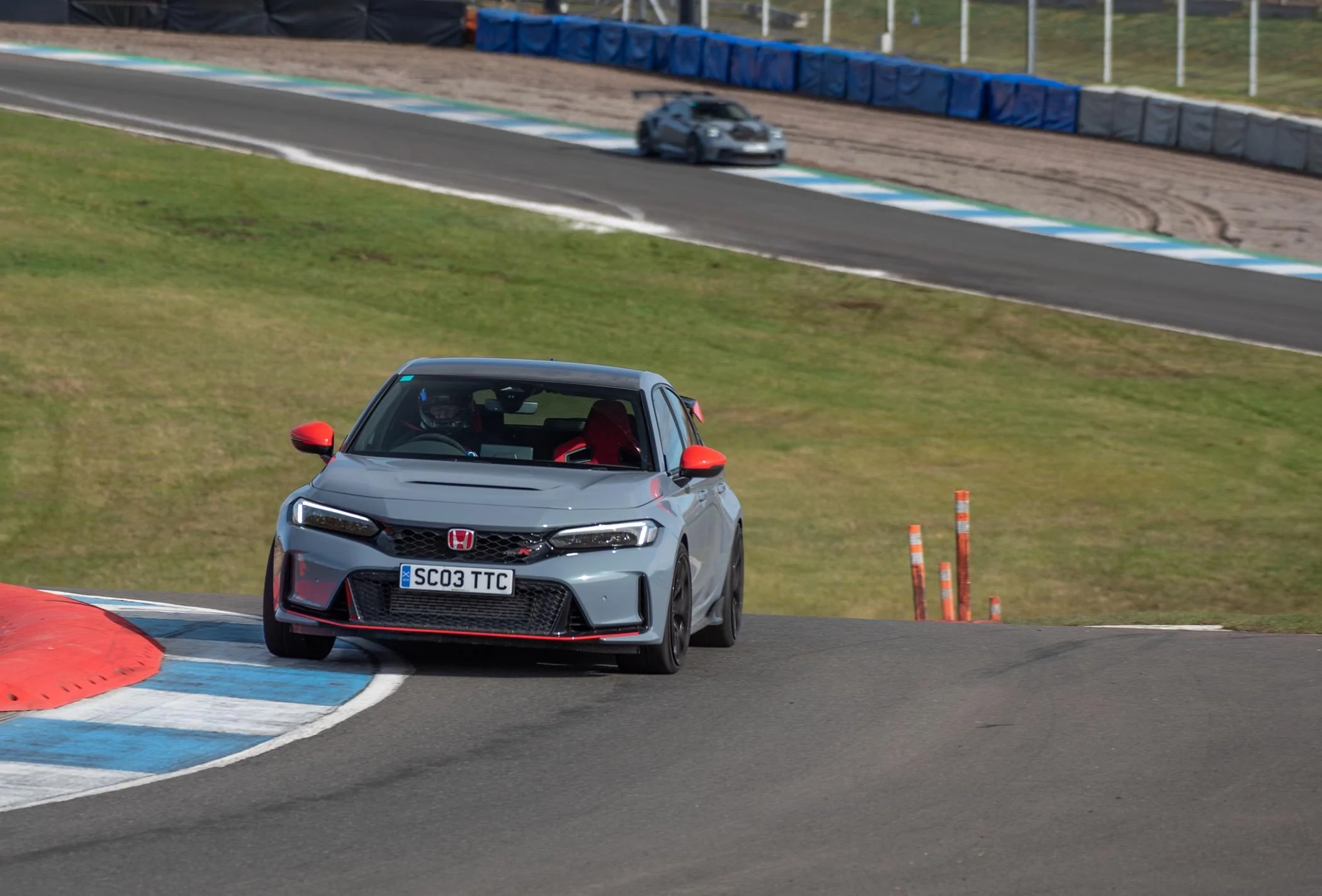 11th Gen Honda Civic Official SONIC GRAY PEARL FL5 Type R Photos Thread scott-15