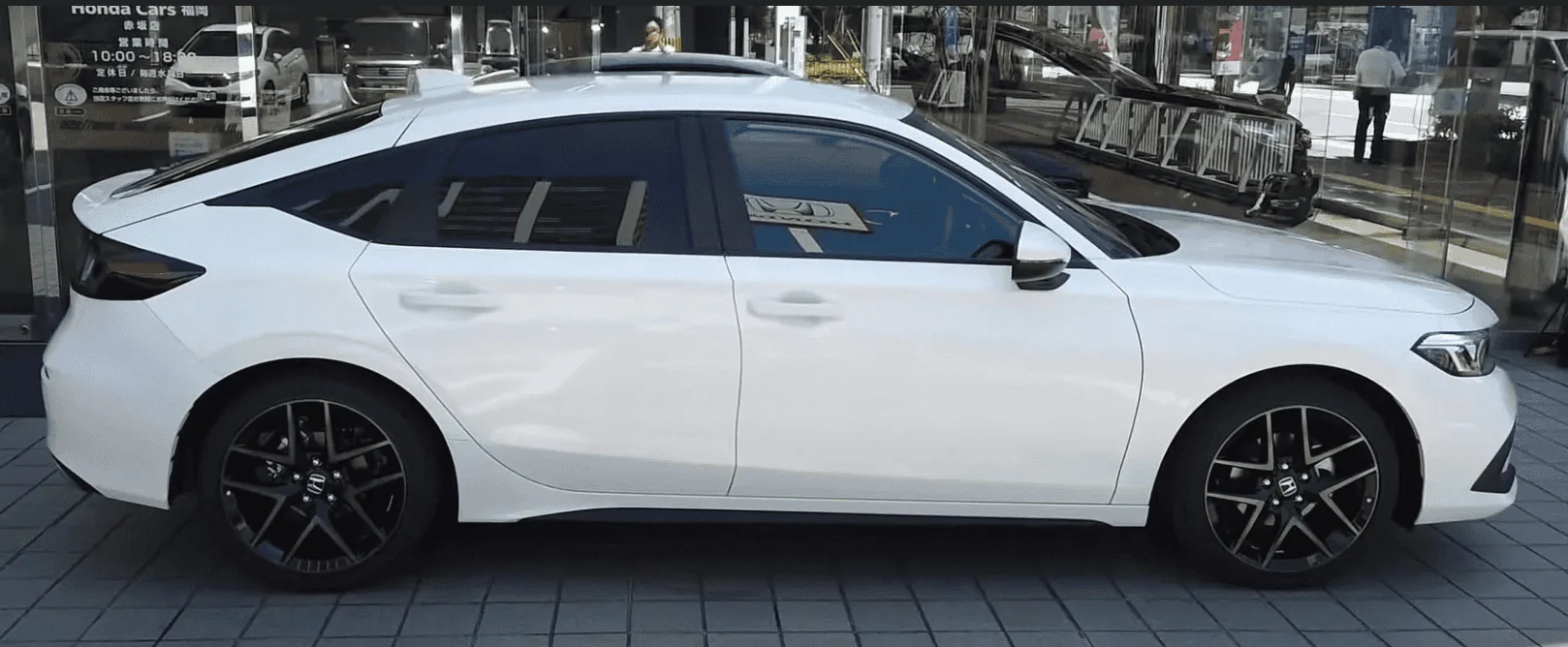 11th Gen Honda Civic 2022 Civic Hatchback looks great in Platinum White with black trim Screen Shot 2021-08-02 at 12.02.40 PM