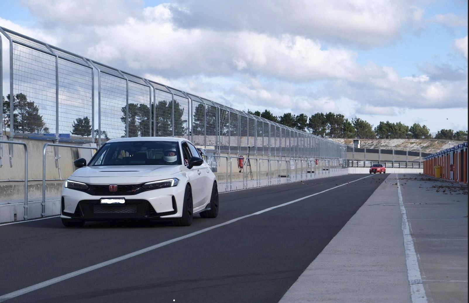 11th Gen Honda Civic Official CHAMPIONSHIP WHITE FL5 Type R Photos Thread Screenshot 2025-05-26 133255