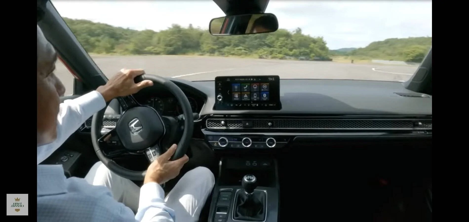 11th Gen Honda Civic Photos of 2022 Civic Hatchback with manual transmission Screenshot_20210820-123734_YouTube-01