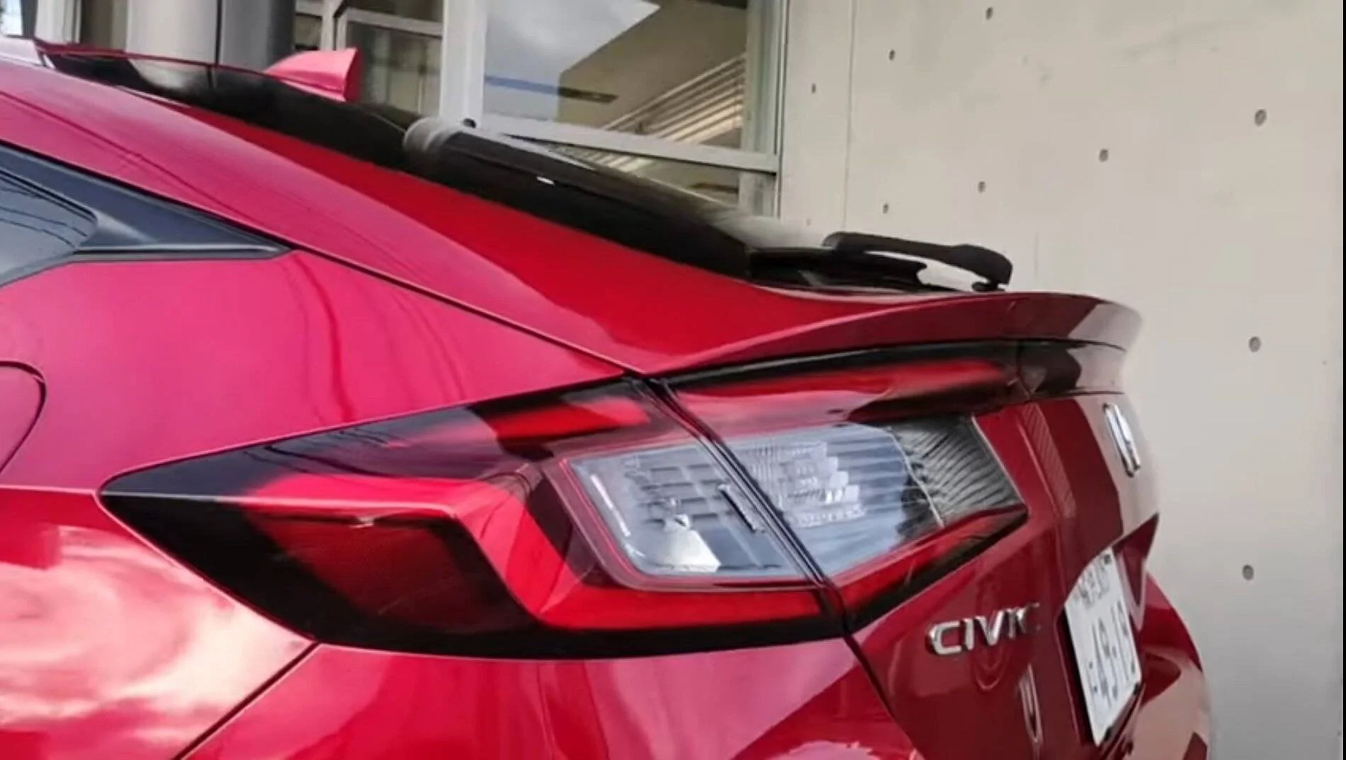 11th Gen Honda Civic 11th Civic Hatchback Red Metallic R565M Screenshot_20210821-204604_YouTube-01