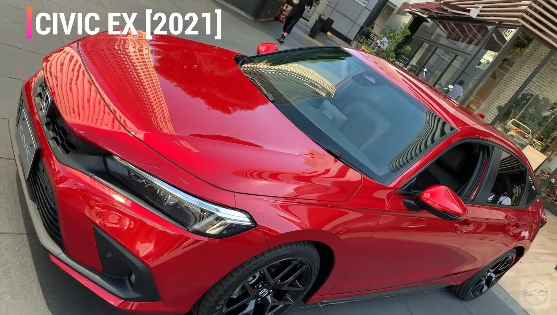 11th Gen Honda Civic Video: Crystal Red (R565M) 2022 Civic Hatchback Premium Screenshot_20210908-121728_YouTube-01