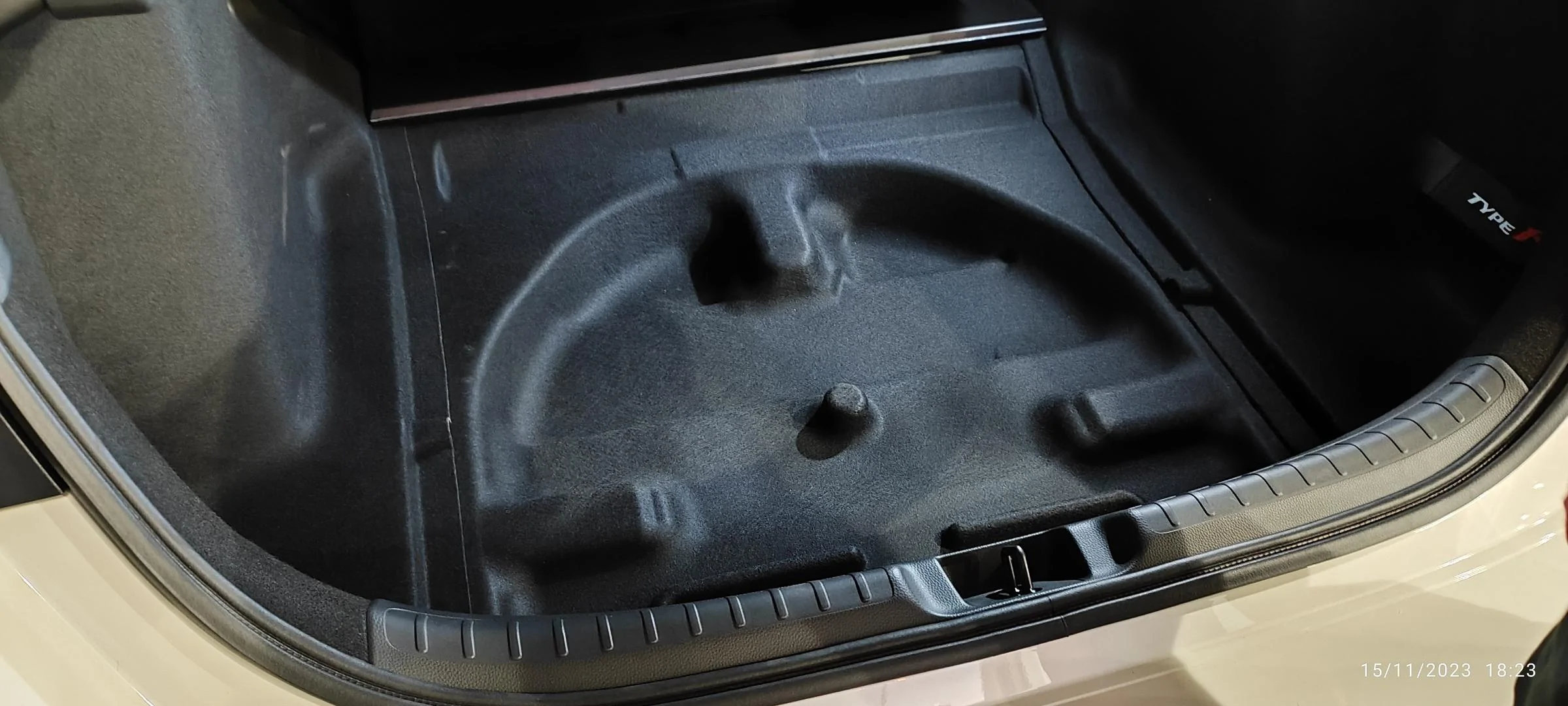 11th Gen Honda Civic What did you do to your FL5 today? Screenshot_2023-11-25-20-40-44-404_com.miui.gallery