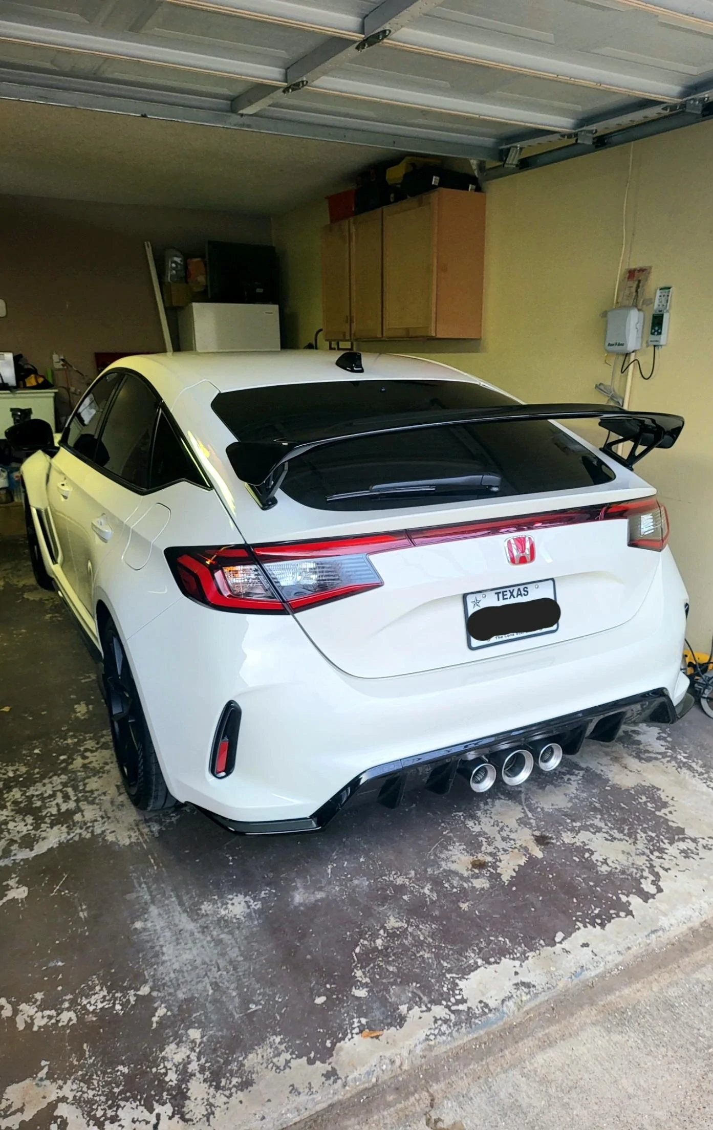 11th Gen Honda Civic Anyone fully debadge the rear? Screenshot_20230105_235618_Gallery