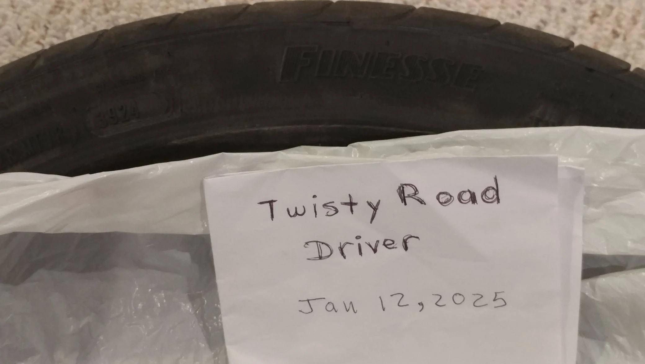 11th Gen Honda Civic 4 Goodyear Assurance Finesse 235 / 40 / R18 used once Sidewall_2