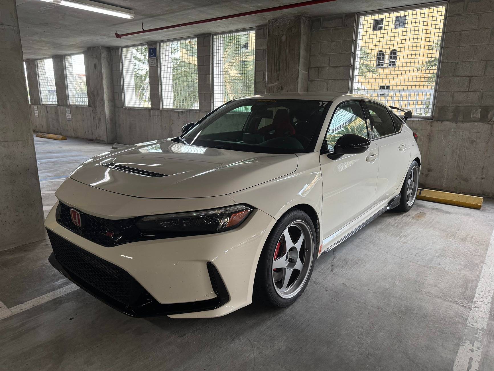 11th Gen Honda Civic Official CHAMPIONSHIP WHITE FL5 Type R Photos Thread Silver EVO II