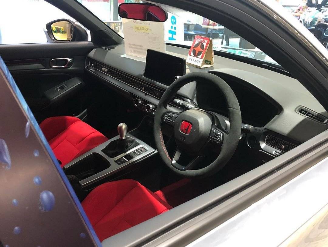 11th Gen Honda Civic Official SONIC GRAY PEARL FL5 Type R Photos Thread sonic-gray-type-r-6-