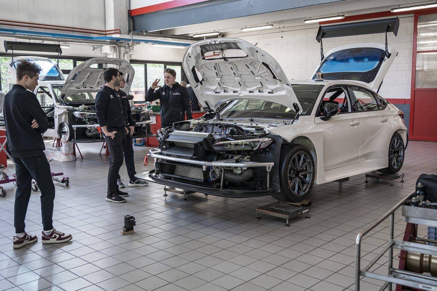 11th Gen Honda Civic WOT Performance Hood Strut Kit TCR