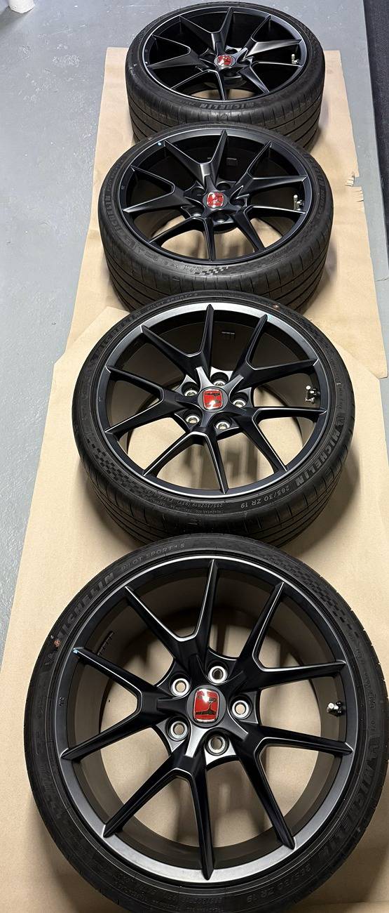 11th Gen Honda Civic 2025 Civic Type R FL5 OEM Wheels + Michelin PS4S Tires (like new) $1950 or OBO Title_Pic_2