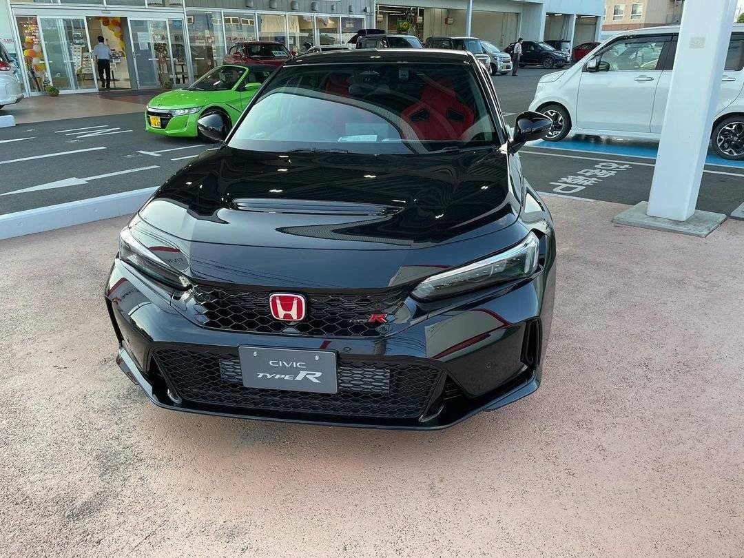 11th Gen Honda Civic Official CRYSTAL BLACK PEARL FL5 Type R Photos Thread type-r-crystal-black-1-