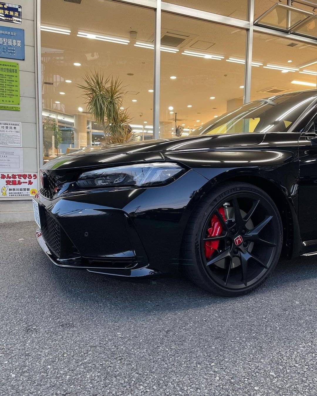 11th Gen Honda Civic Official CRYSTAL BLACK PEARL FL5 Type R Photos Thread type-r-crystal-black-2-