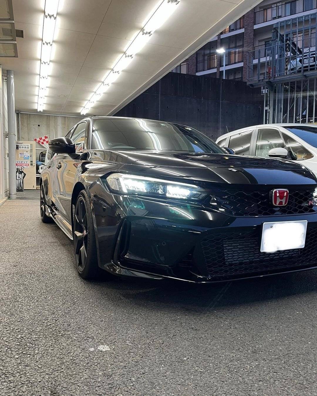 11th Gen Honda Civic Official CRYSTAL BLACK PEARL FL5 Type R Photos Thread type-r-crystal-black-4-