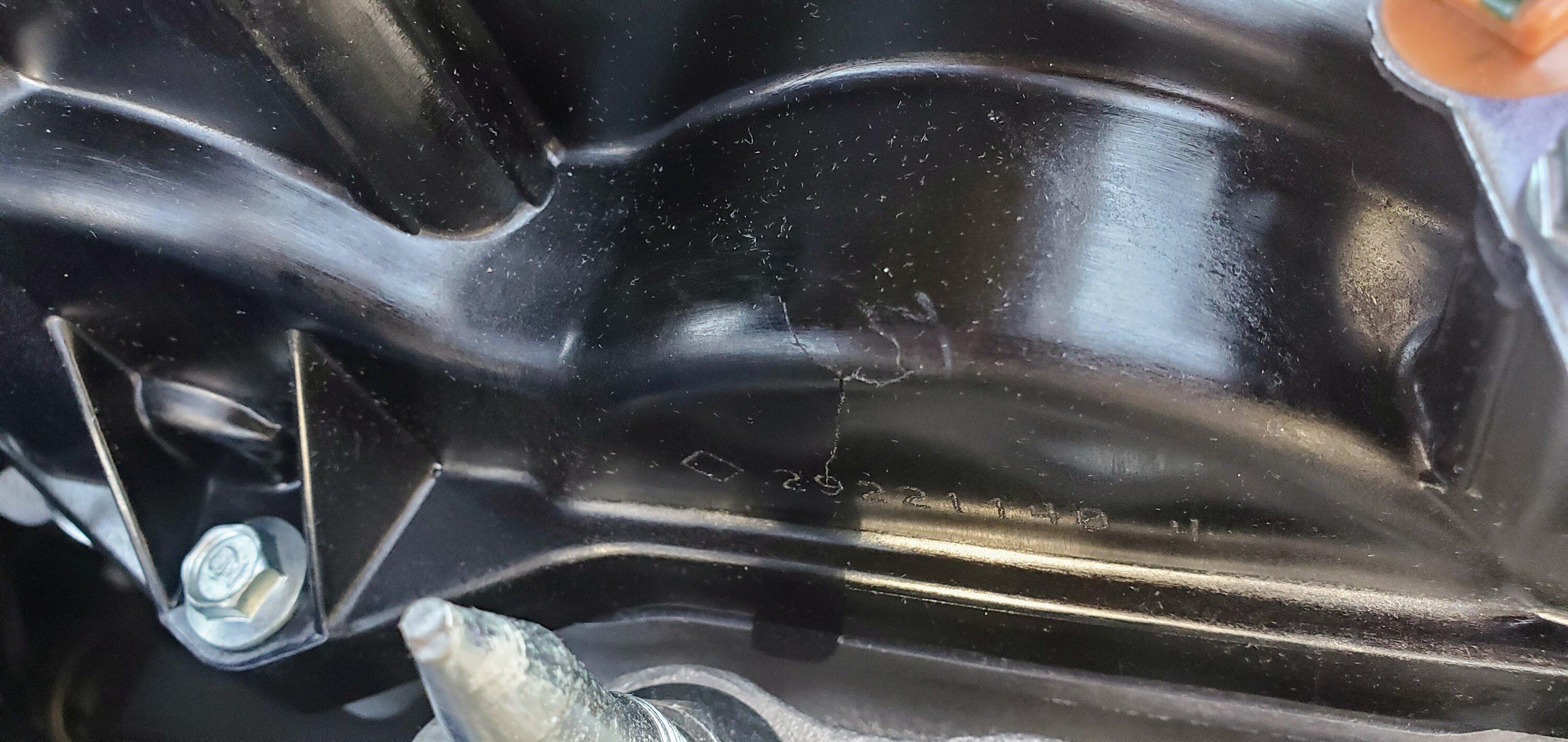 11th Gen Honda Civic Cracked Valve Cover + Terrible Dealer Experience valve_cover