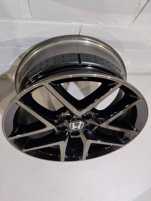 11th Gen Honda Civic Interesting inserts on inside of rim on the new Civics velgen