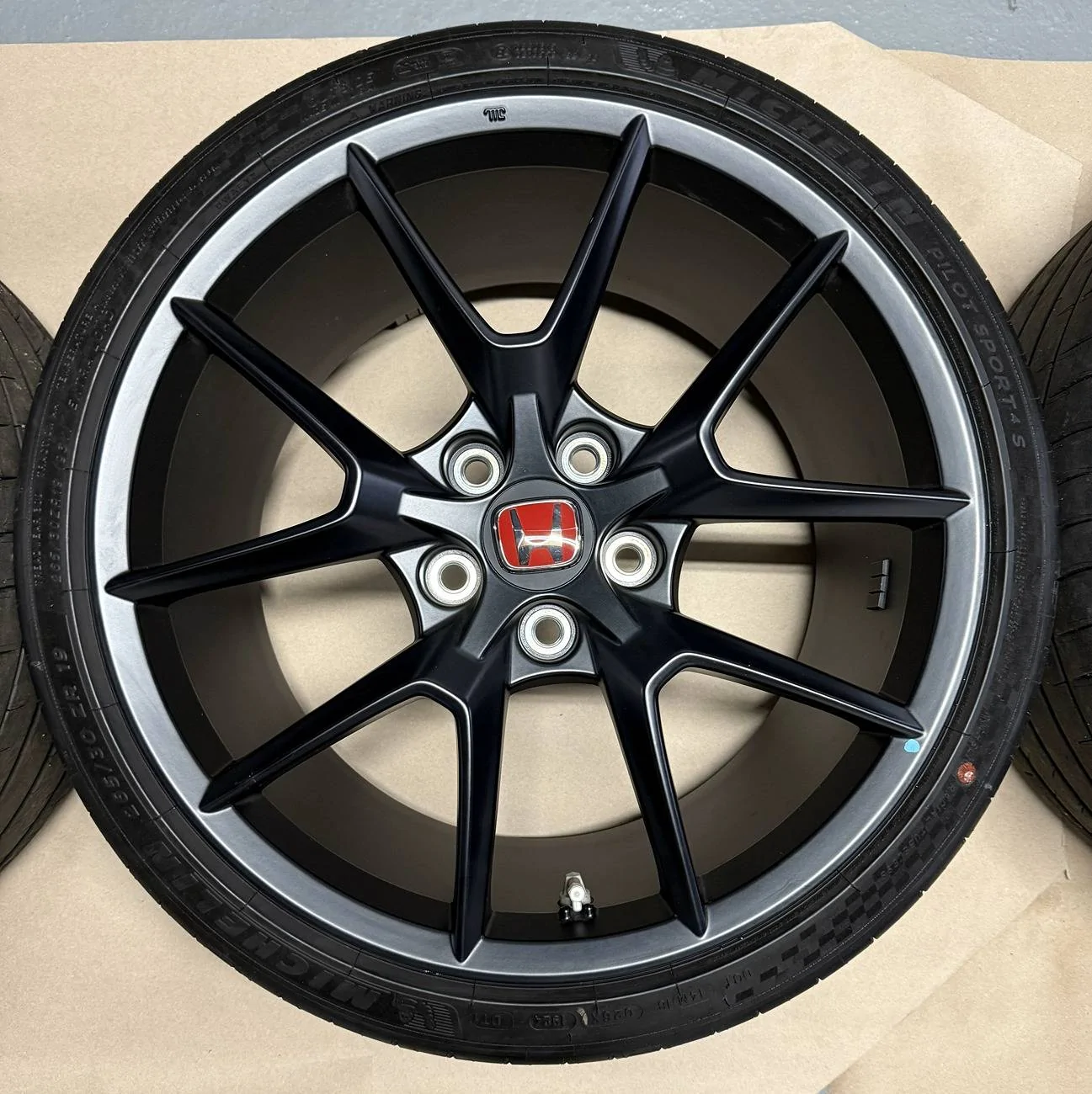 11th Gen Honda Civic 2025 Civic Type R FL5 OEM Wheels + Michelin PS4S Tires (like new) $1950 or OBO Wheel_3