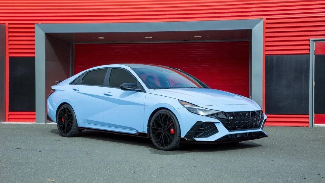 11th Gen Honda Civic Is anyone backpedaling from Type R to an Si? xs1ghorizuh81