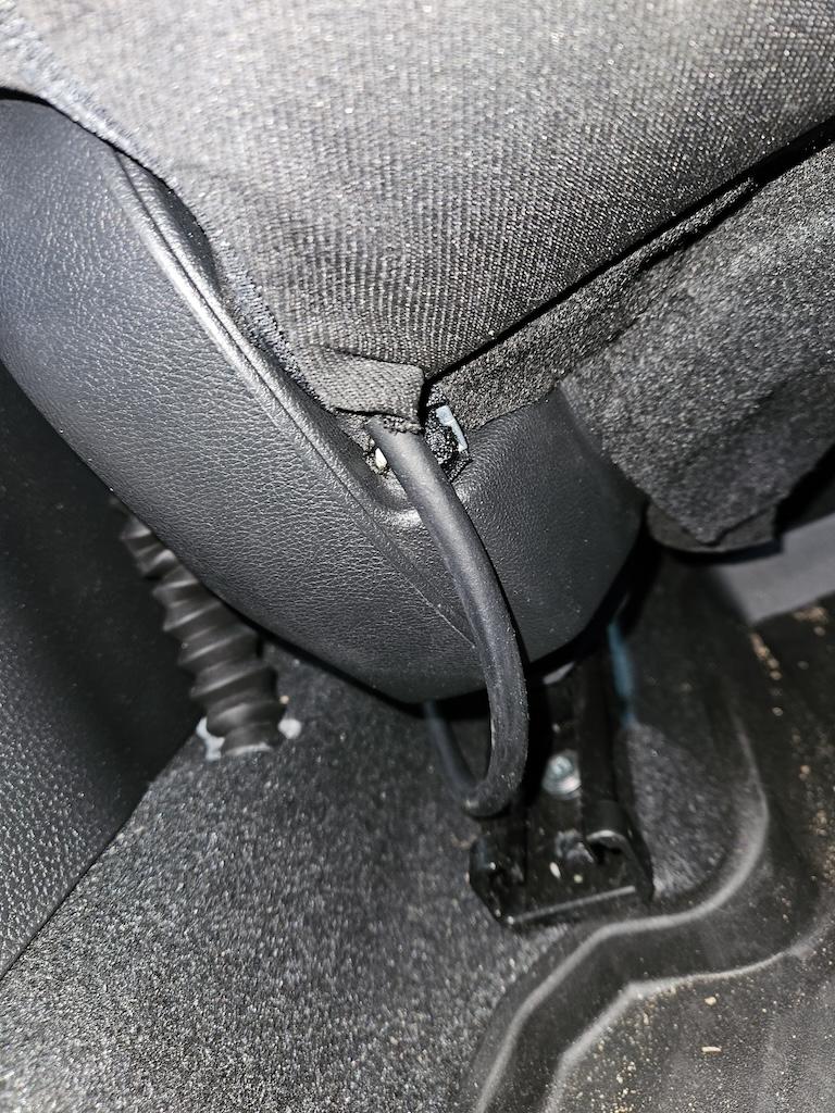 11th Gen Honda Civic Corbeau Inflatable Lumbar Support zipped u