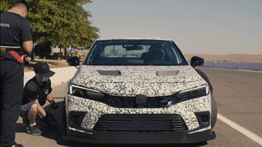 11th Gen Honda Civic Honda Teases 2022 Honda Civic Si Racing Model!! Screenshot_20211011-112728_YouTu