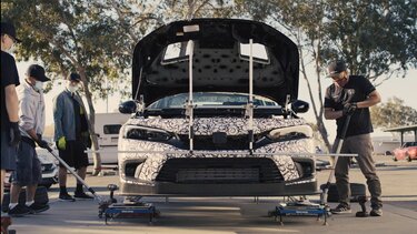 11th Gen Honda Civic Honda Teases 2022 Honda Civic Si Racing Model!! Screenshot_20211011-112751_YouTube